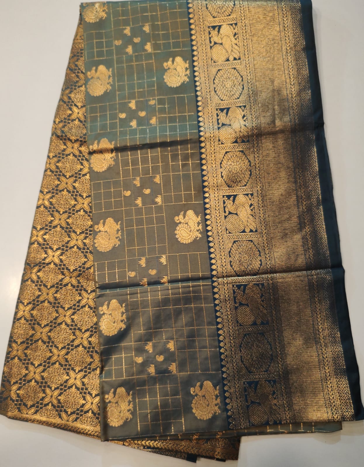 dark green kanjivaram dark green kanjivaram